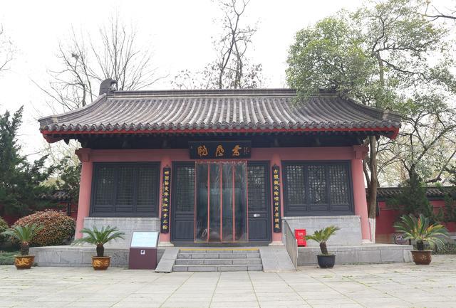 合肥包公園里的清風閣,登高望遠,獨一無二的包公郵局